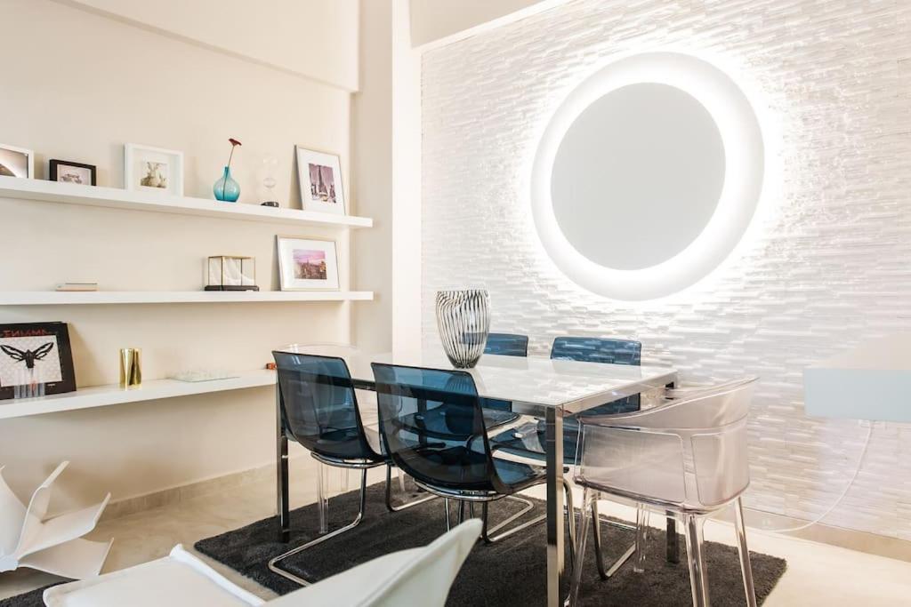 Lux Beach Apartment Vari  Bagian luar foto