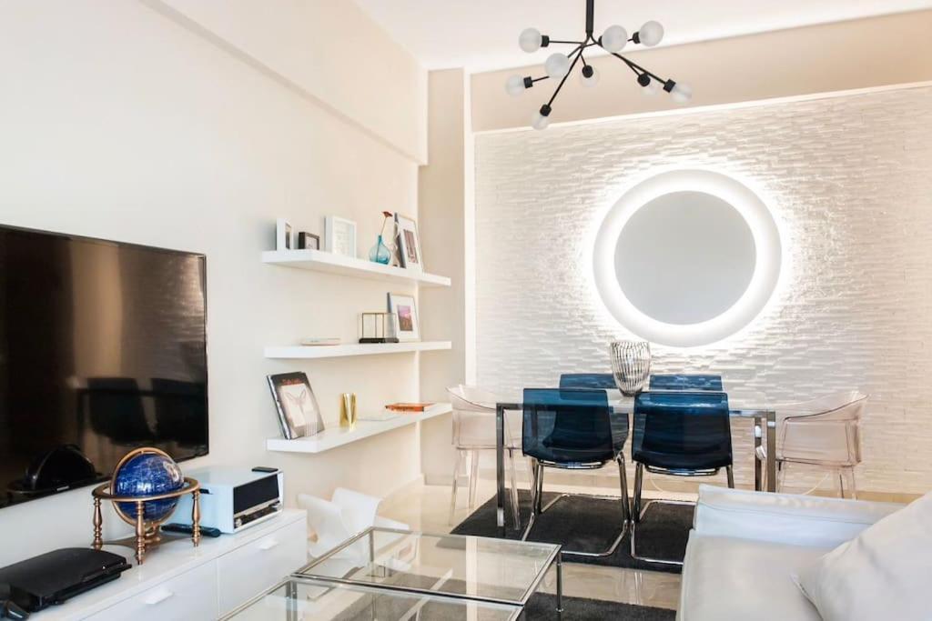 Lux Beach Apartment Vari  Bagian luar foto