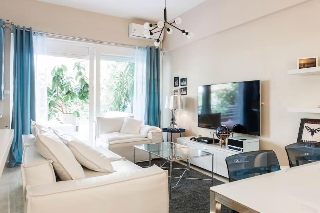 Lux Beach Apartment Vari  Bagian luar foto